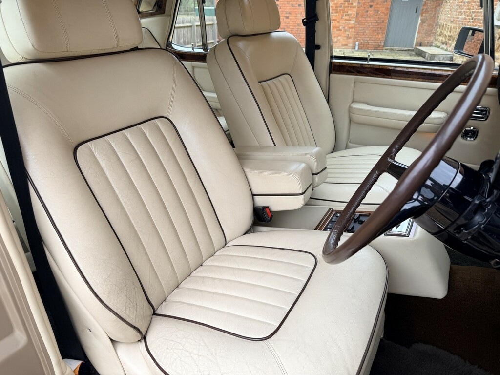 Rolls-Royce Silver Spirit Spirit 6.8L White #15