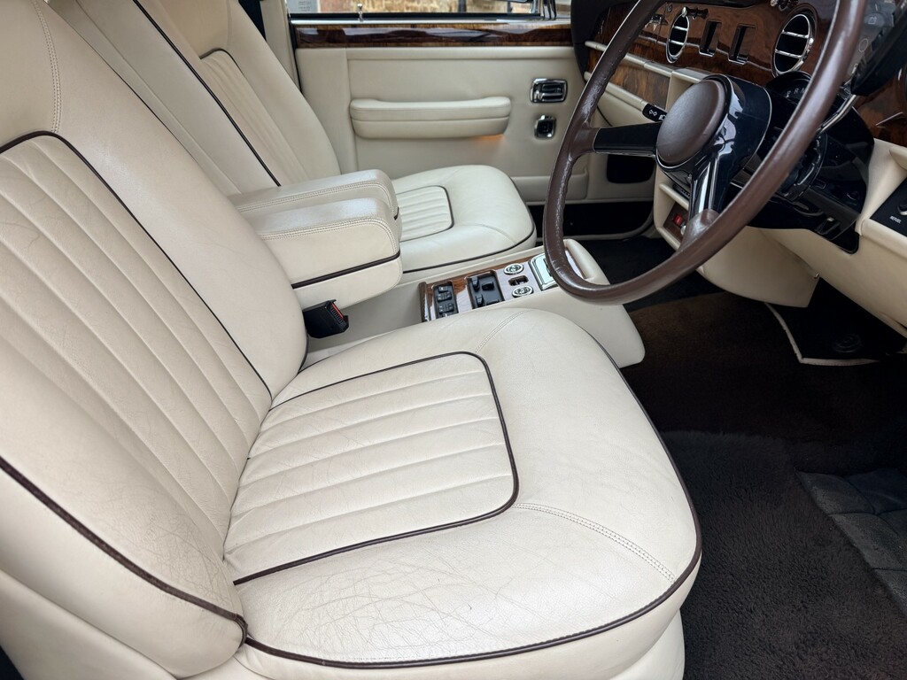 Rolls-Royce Silver Spirit Spirit 6.8L White #14