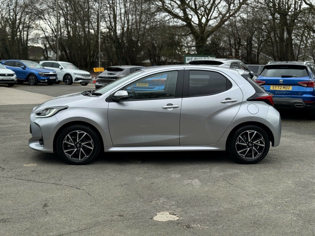 Toyota Yaris 1.5L Vvt-h Design Cvt OY72WXD Silver #4