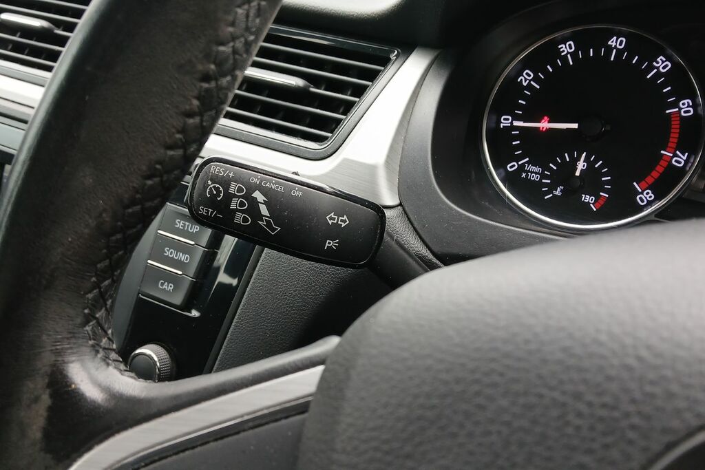 Skoda Rapid 1.2 Tsi 105 Greentech Elegance Blue #16