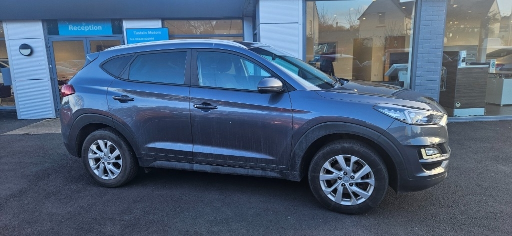 Hyundai Tucson Hyundai Tucson 1.6 Gdi Se Nav Suv Ma... EA68VDE  #4
