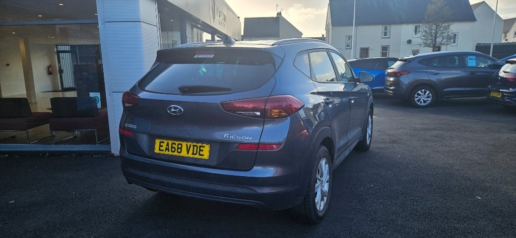 Hyundai Tucson Hyundai Tucson 1.6 Gdi Se Nav Suv Ma... EA68VDE  #3