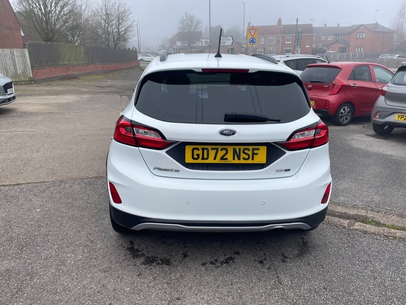 Ford Fiesta Active White #4