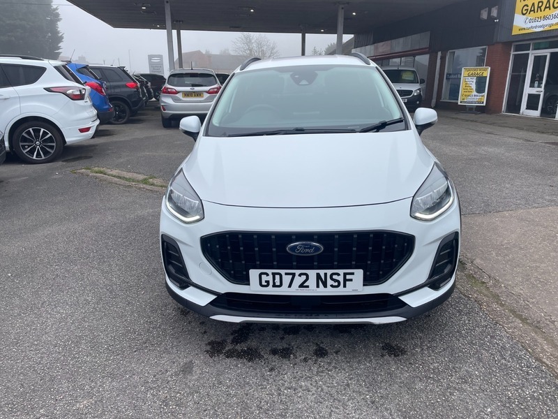 Ford Fiesta Active White #3