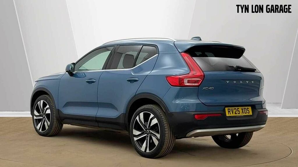 Volvo XC40 Ultra, B3 Mild Hybrid, Bright RV25XOS Blue #3