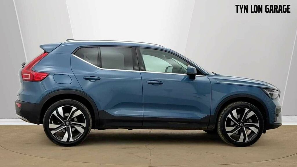 Volvo XC40 Ultra, B3 Mild Hybrid, Bright RV25XOS Blue #2