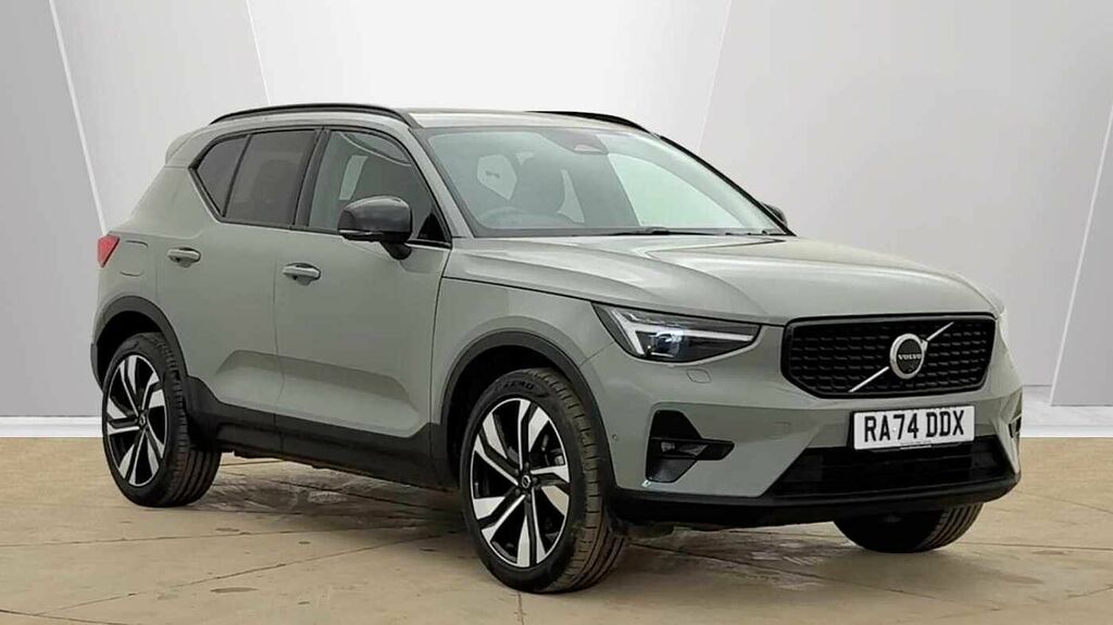 Volvo XC40 Ultra, B3 Mild Hybrid, Dark Green