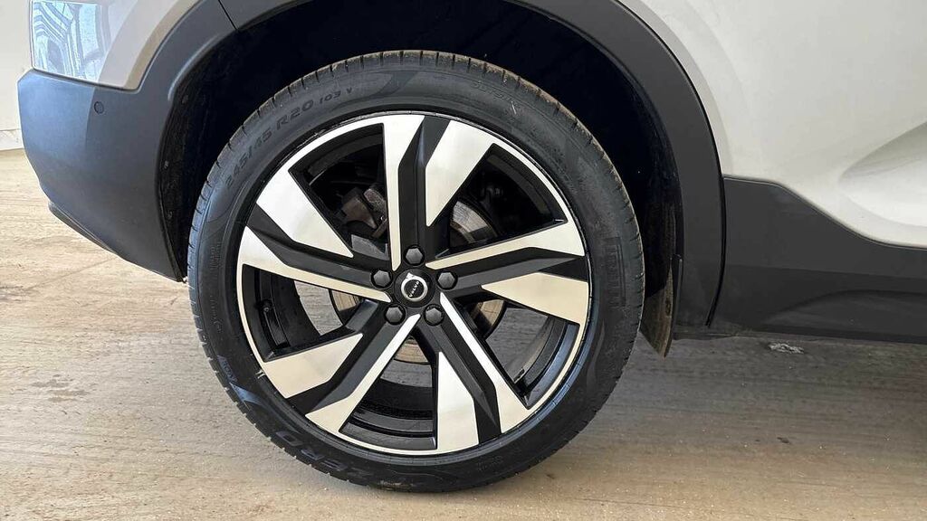Volvo XC40 Ultra, B3 Mild Hybrid, Dark RA74KKC Silver #4