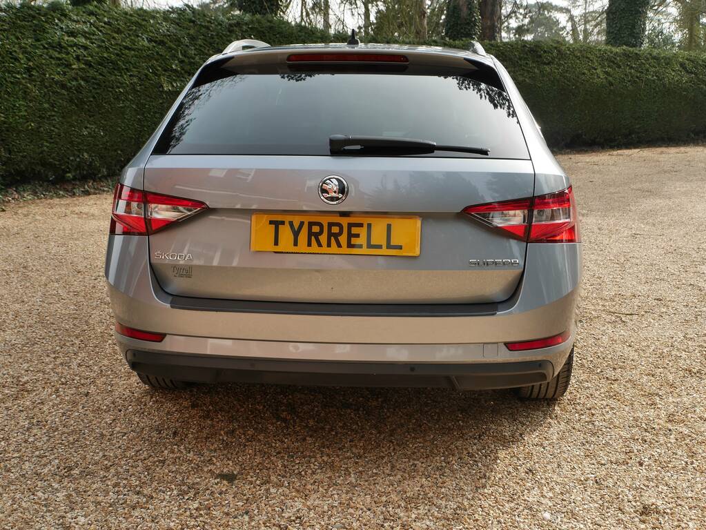 Skoda Superb Se Technology Tdi FX66LLW Grey #5