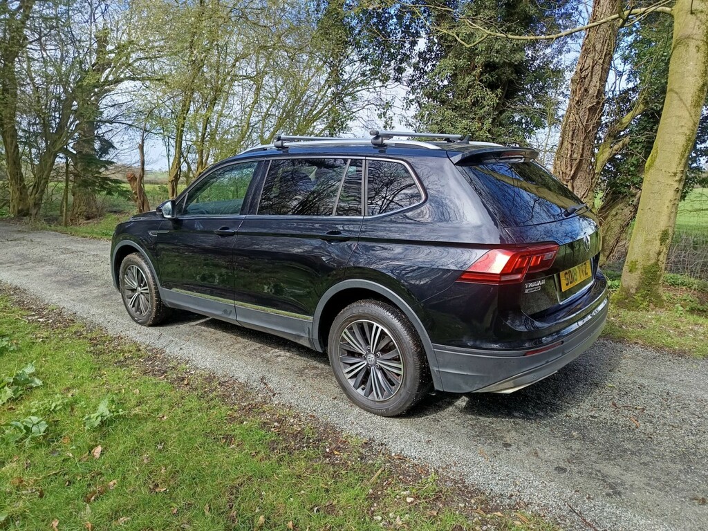 Volkswagen Tiguan Allspace Suv 1.4 Tsi Se Nav 2018 Black #6