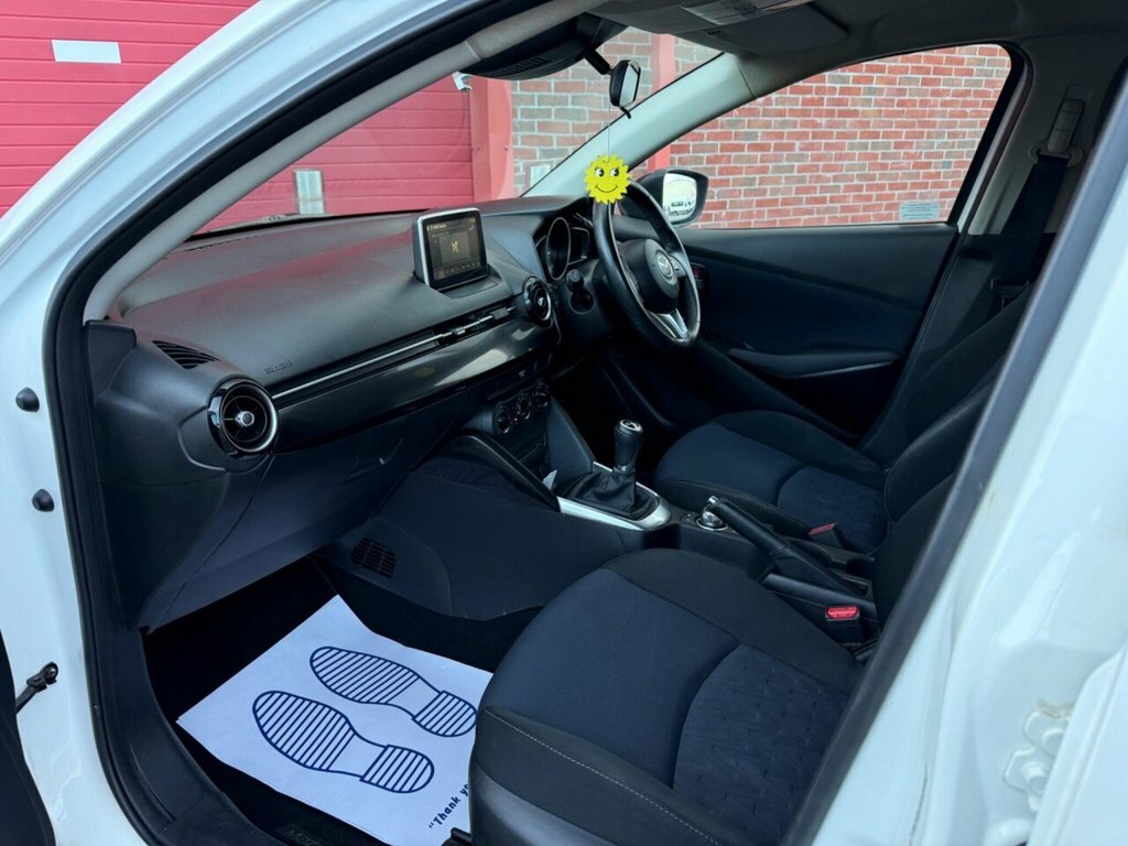 Mazda 2 Hatchback FT16MSX White #4