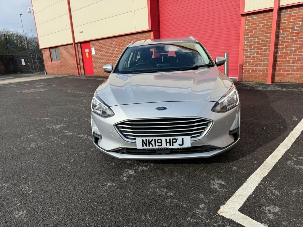 Ford Focus Estate Silver #4