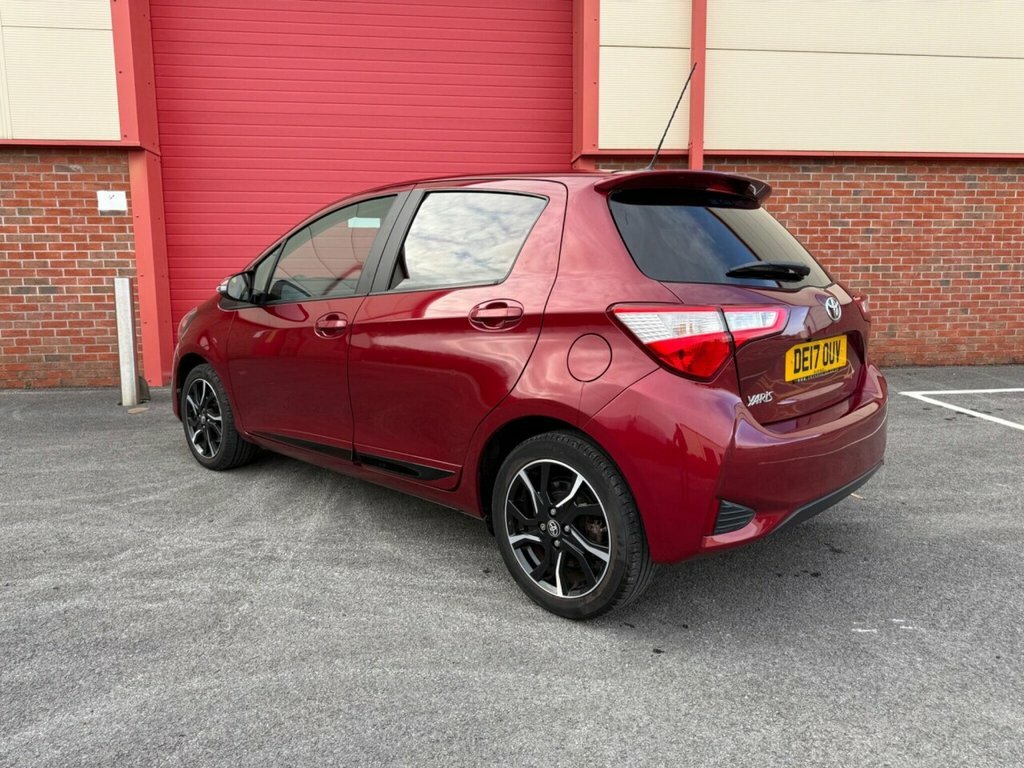 Toyota Yaris Hatchback DE17OUV Red #3