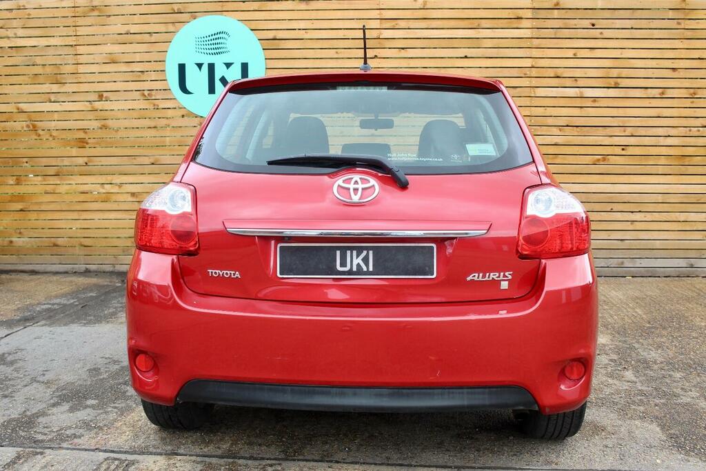 Toyota Auris 1.3 Dual Vvt-i Colour Collection Red #6
