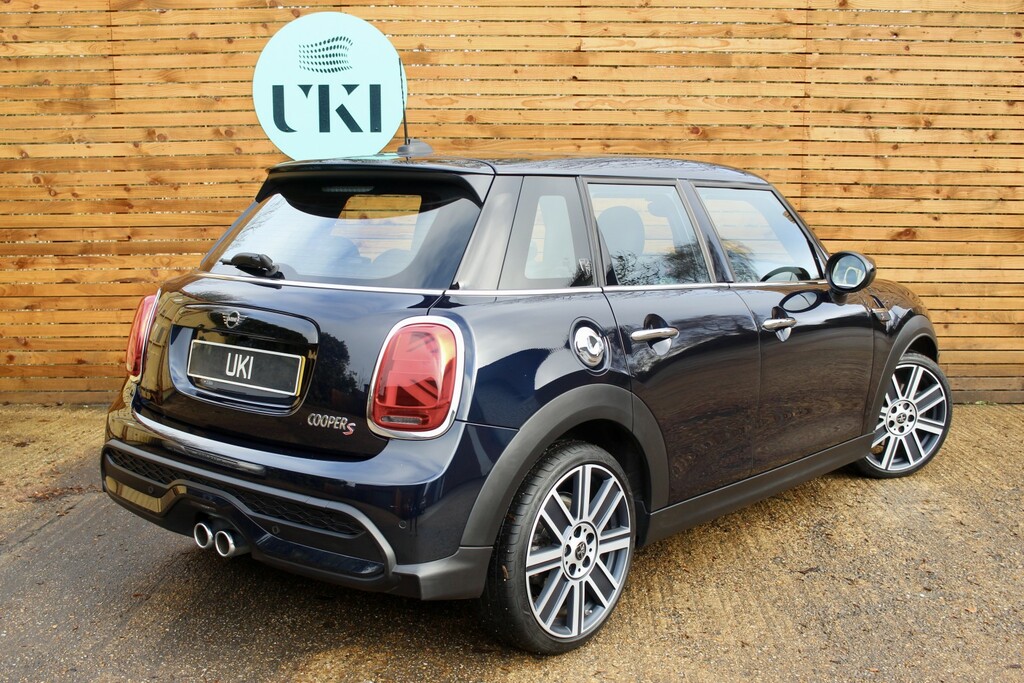 Mini Hatch 2.0 5-Door Hatch Cooper S Exclusive LG72UXS Black #2