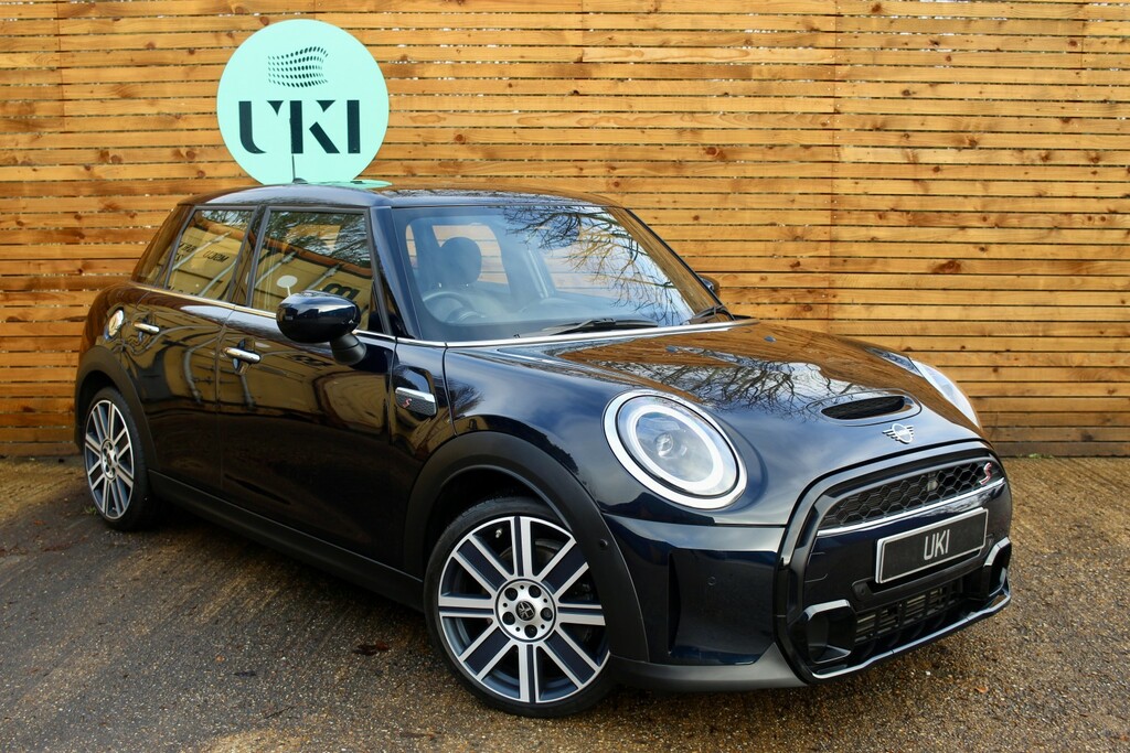 Mini Hatch 2.0 5-Door Hatch Cooper S Exclusive LG72UXS Black #4