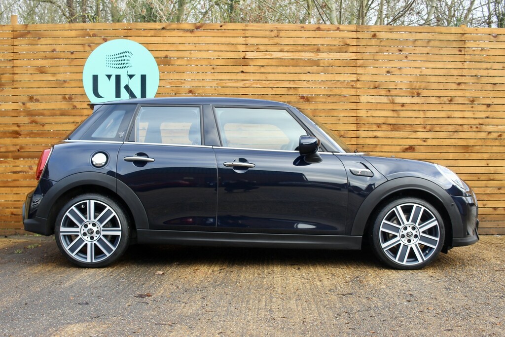 Mini Hatch 2.0 5-Door Hatch Cooper S Exclusive LG72UXS Black #5