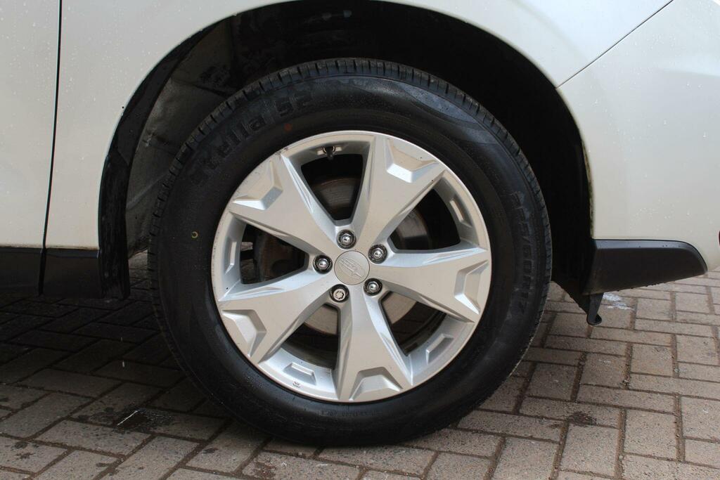 Subaru Forester Suv White #2