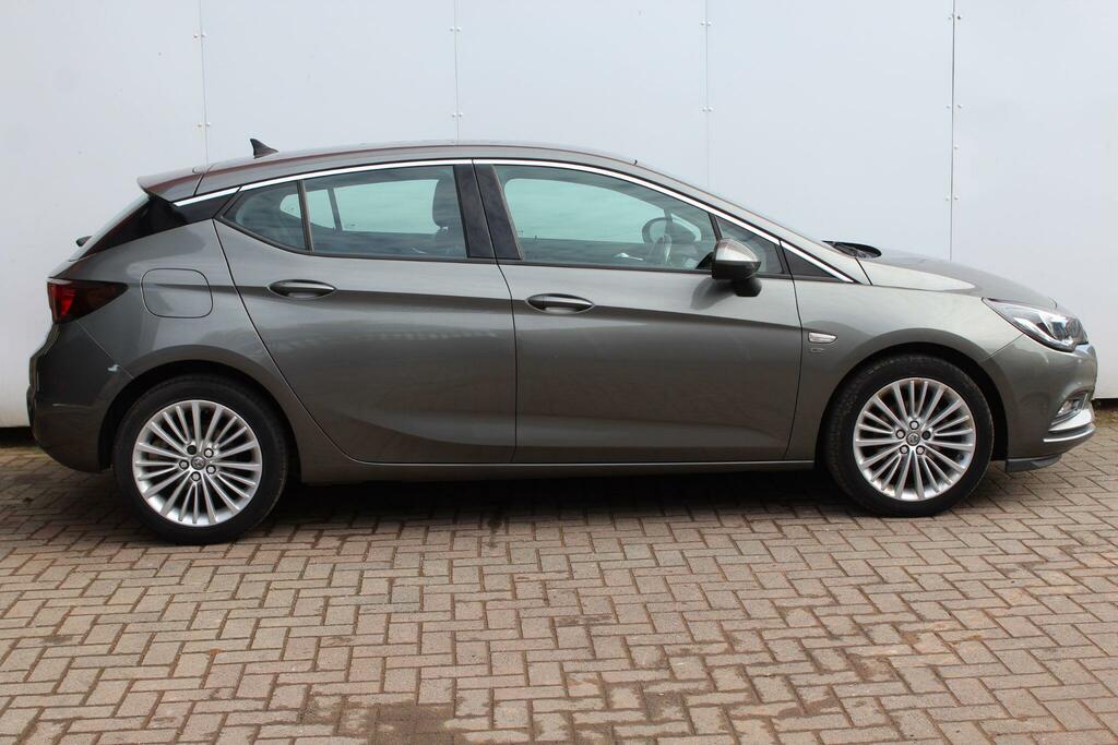 Vauxhall Astra Hatchback DL68YSW Grey #6