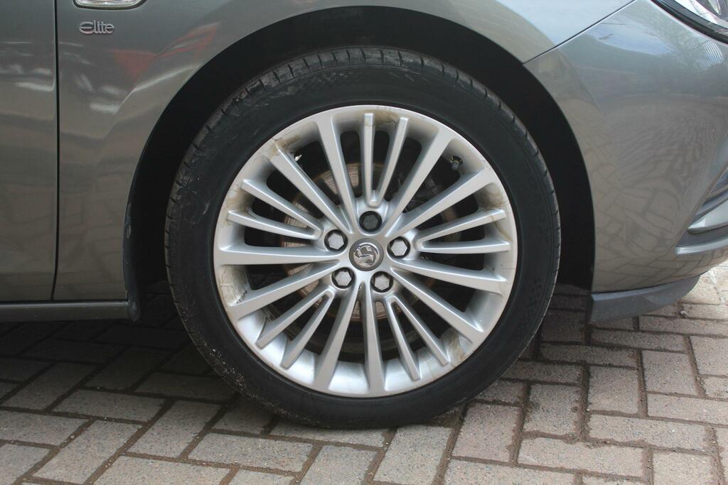 Vauxhall Astra Hatchback DL68YSW Grey #2