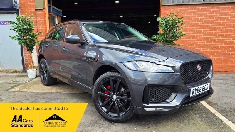Jaguar F-Pace 3.0 V6 S Grey
