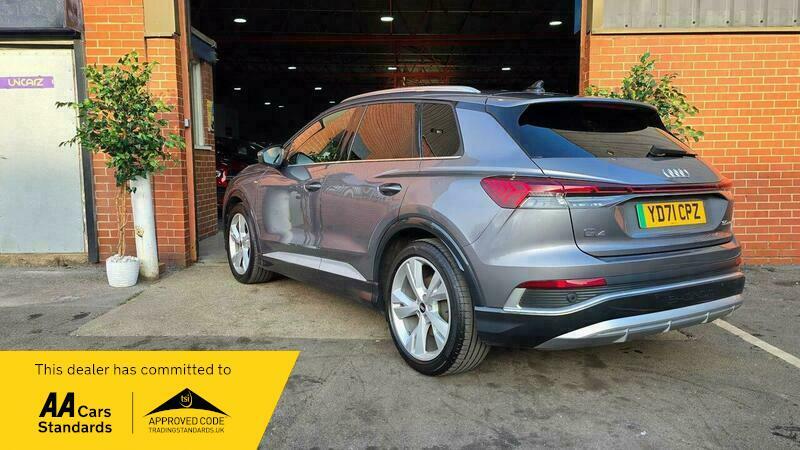 Audi E-tron 35 S Line Suv YD71CPZ Grey #4