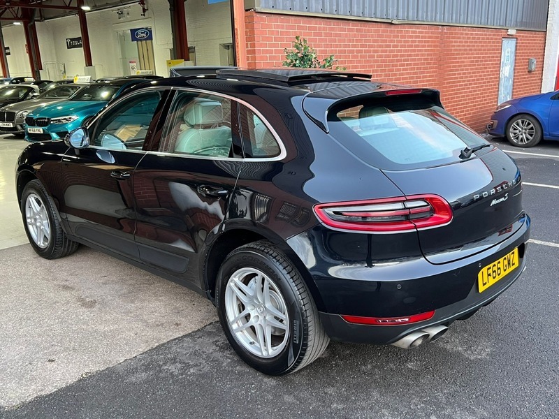 Porsche Macan 3.0 Td V6 S LF66GWZ Black #4
