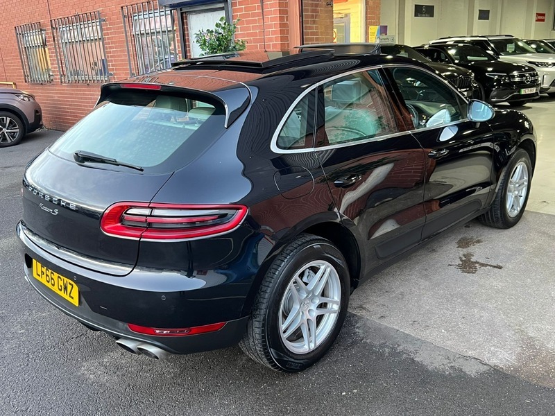 Porsche Macan 3.0 Td V6 S LF66GWZ Black #3