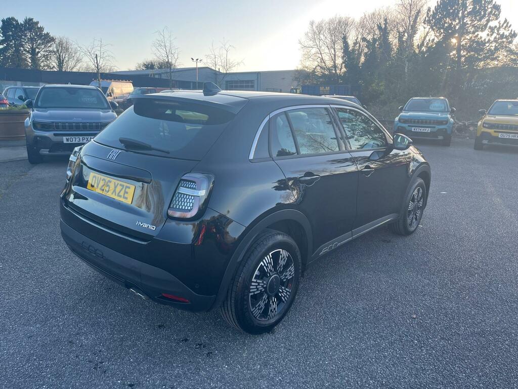 Fiat 600 1.2 Mhev E-dct Euro 6 Ss OV25XZE Black #5