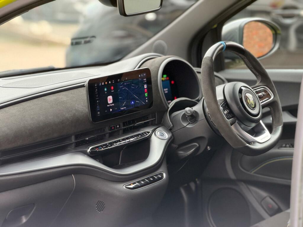 Abarth 500 42Kwh Scorpionissima Hatchback MX24SNV Green #3