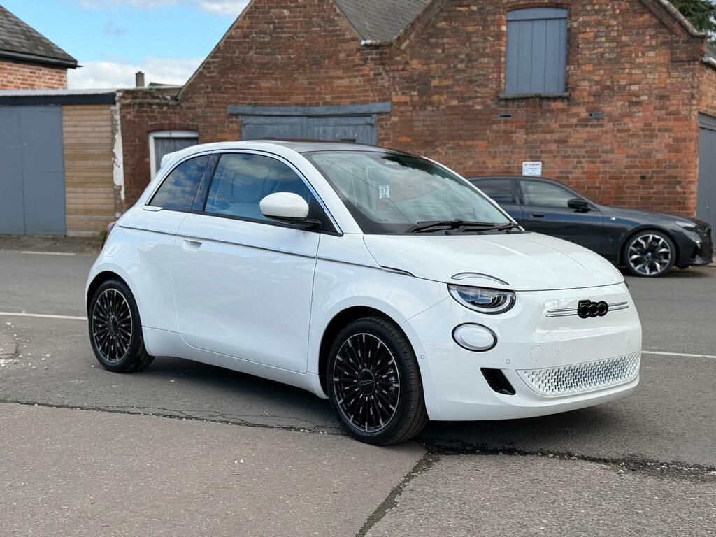 Fiat 500E 42Kwh La Prima White