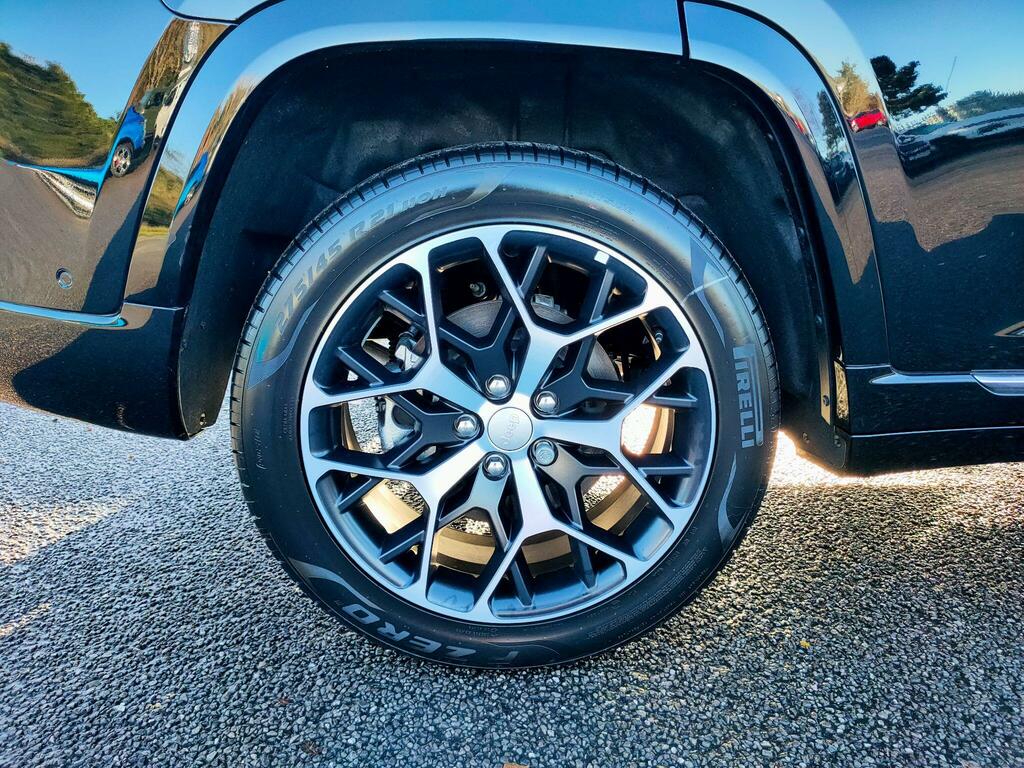 Jeep Grand Cherokee V6 Crd Summit 5 White #22