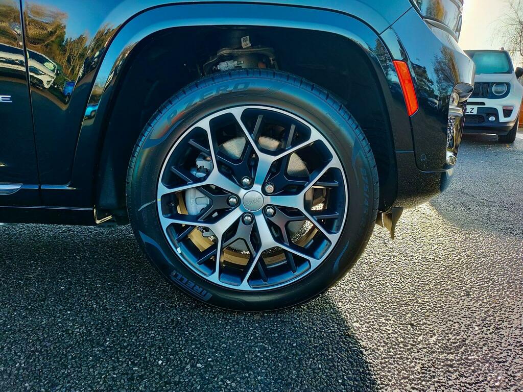 Jeep Grand Cherokee V6 Crd Summit 5 White #21