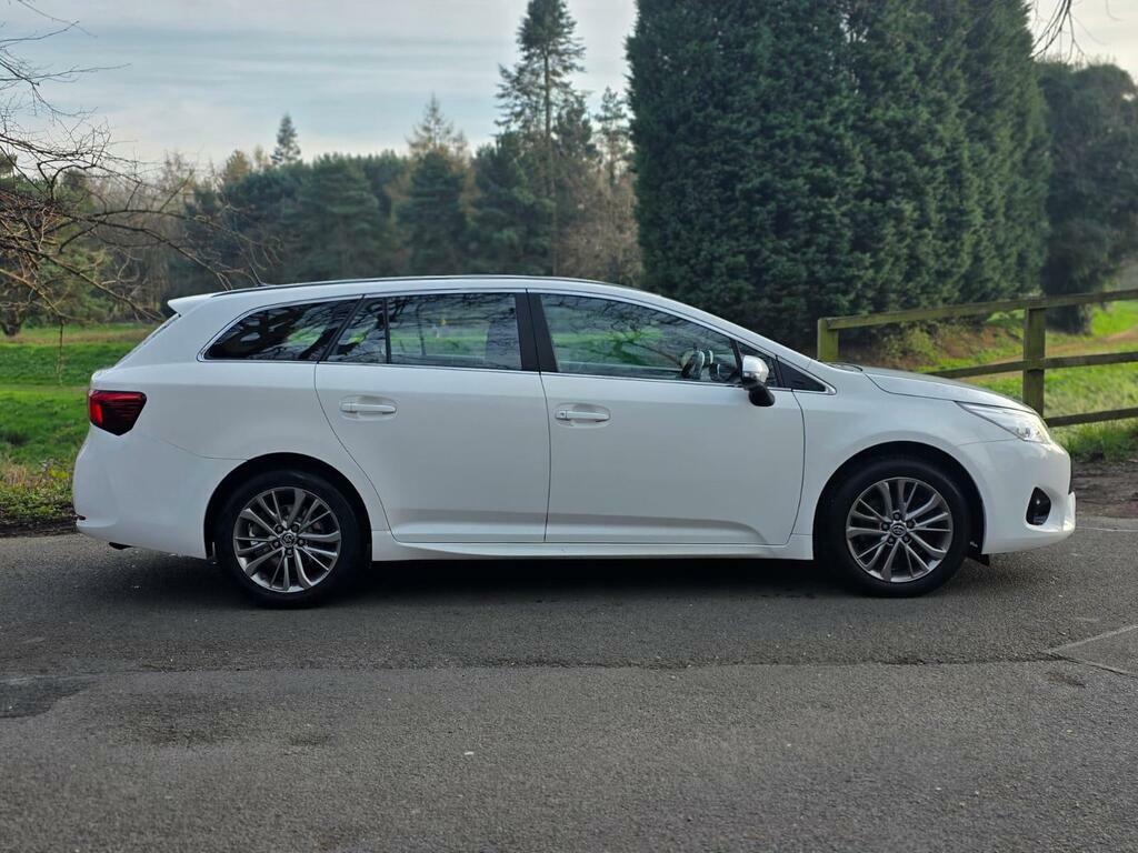Toyota Avensis 2.0 D-4d Business Edition Touring Sports Euro 6 S White #5
