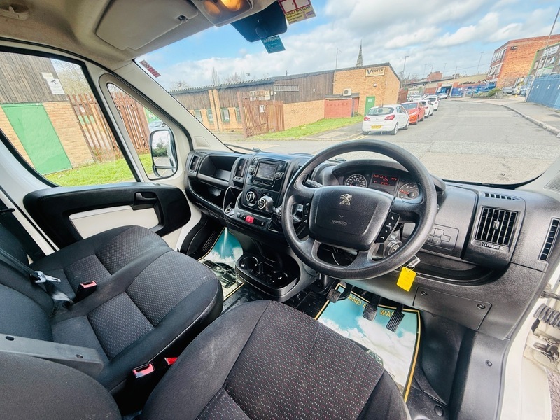 Peugeot Boxer Blue Hdi 330 L1h1 SJ67UKF White #3