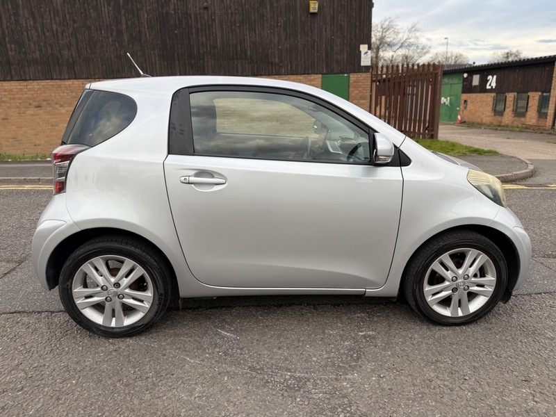 Toyota IQ Vvt-i Iq3 Silver #6