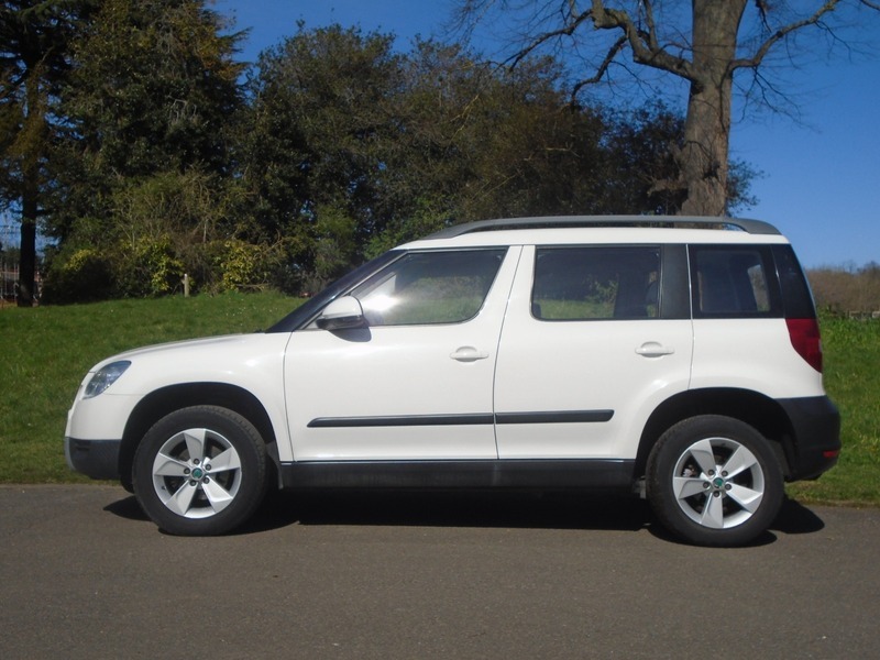 Skoda Yeti S Tsi White #5