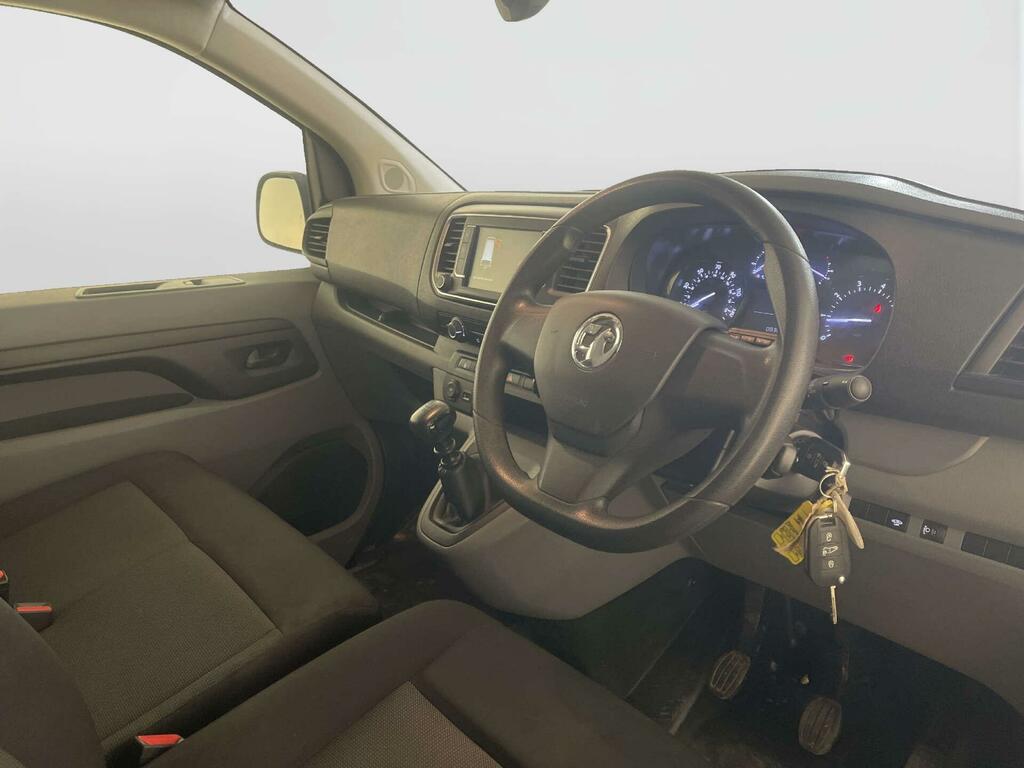 Vauxhall Vivaro 1.5 Turbo D 2900 Dynamic Panel Van 6Dr Manu DY22XWP White #2