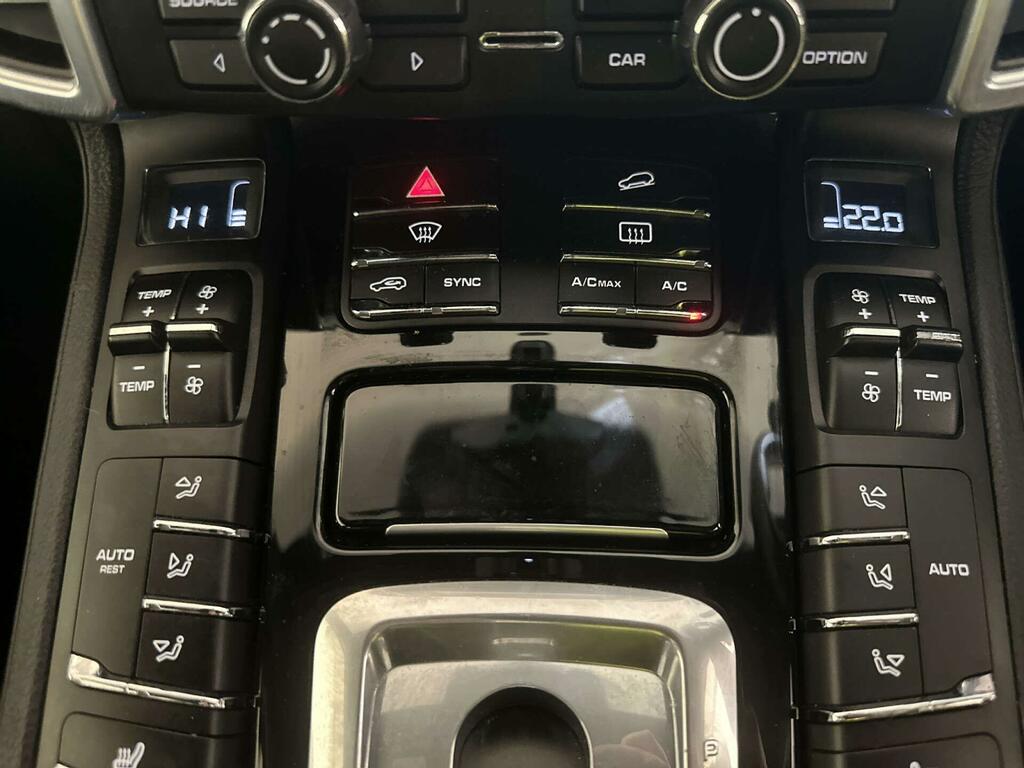 Porsche Cayenne 3L Null Black #24