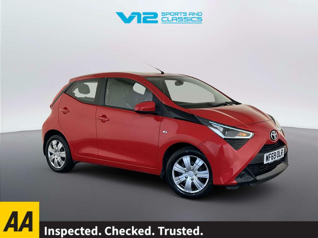 Toyota Aygo 1.0 Vvt-i X-play Hatchback X-shift Euro Red