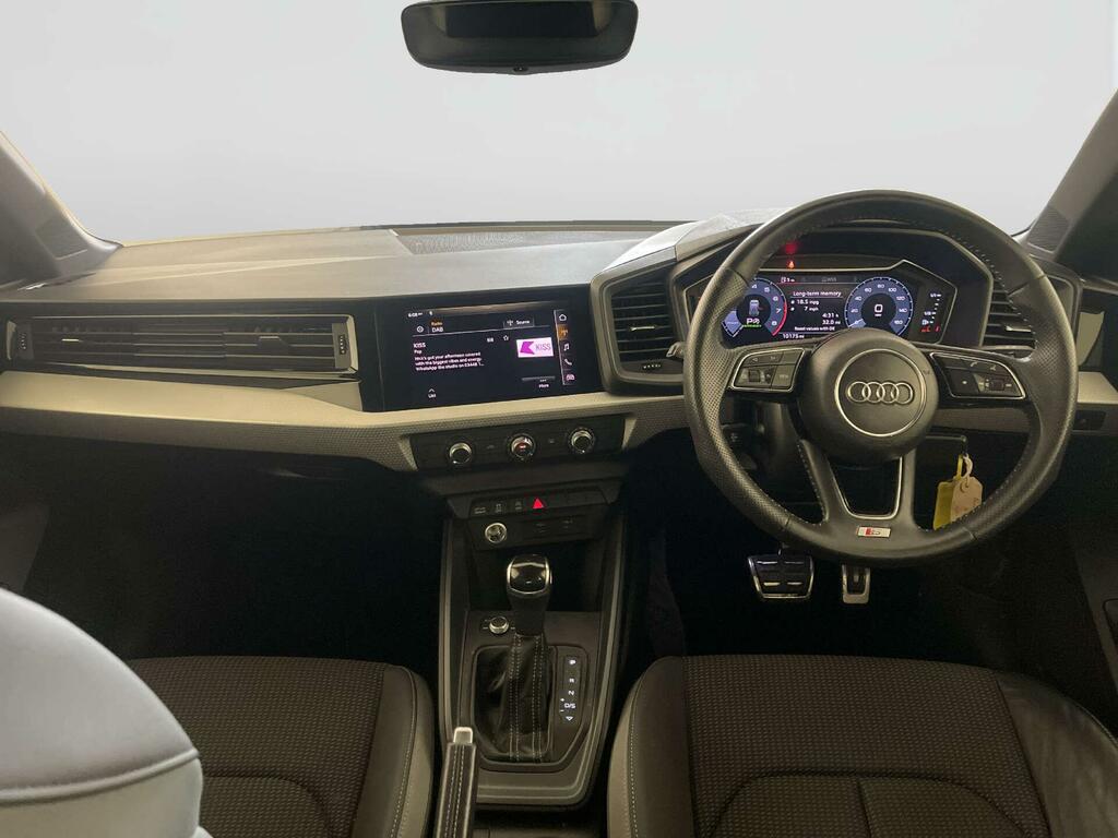 Audi A1 1.5 Tfsi 35 S Line Sportback S Tronic E White #2