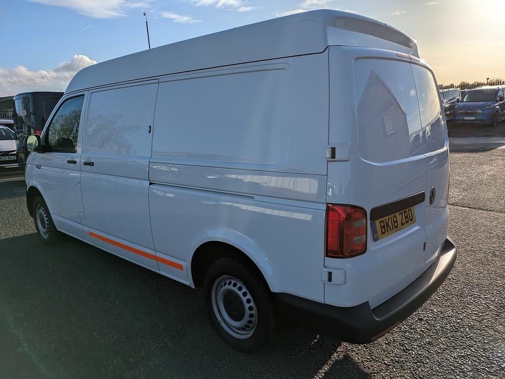 Volkswagen Transporter Tdi T32 Bluemotion Tech Startline BK18ZBO White #4