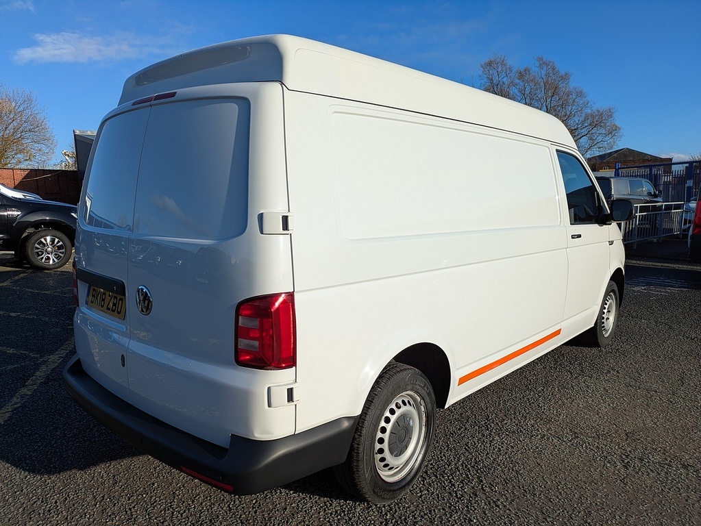 Volkswagen Transporter Tdi T32 Bluemotion Tech Startline BK18ZBO White #6