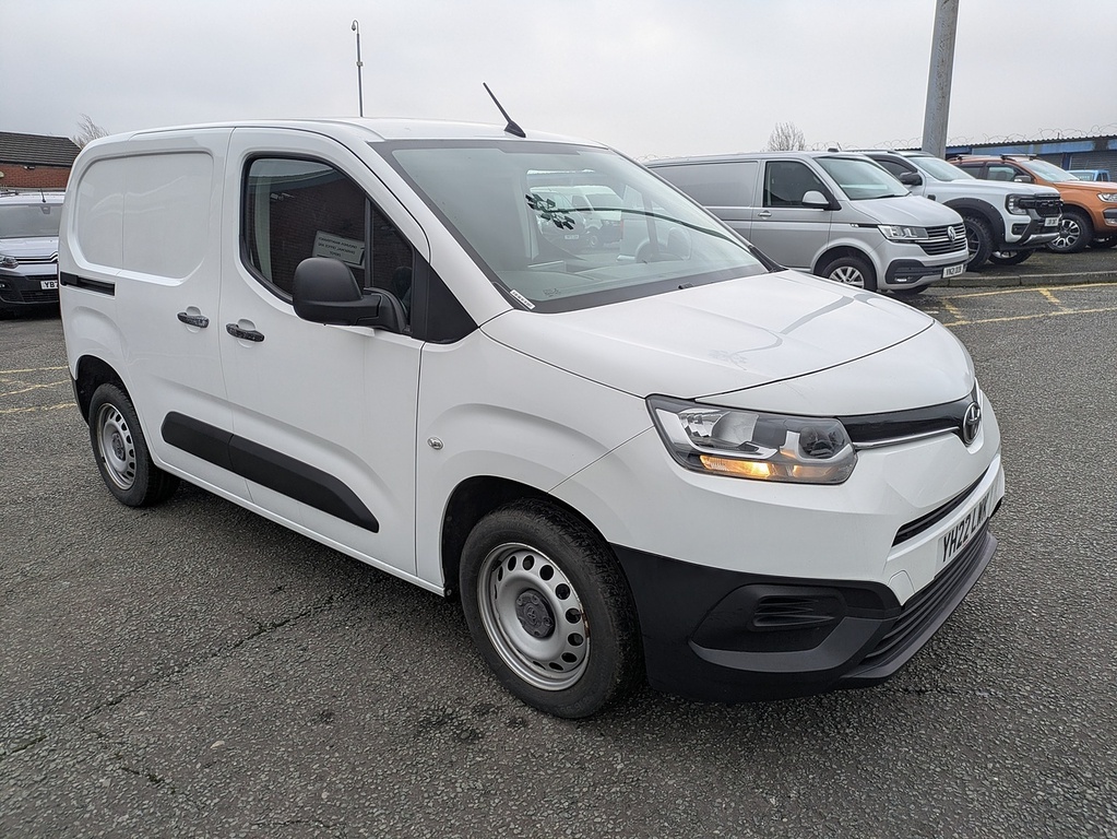 Toyota Proace City Bluehdi Active White