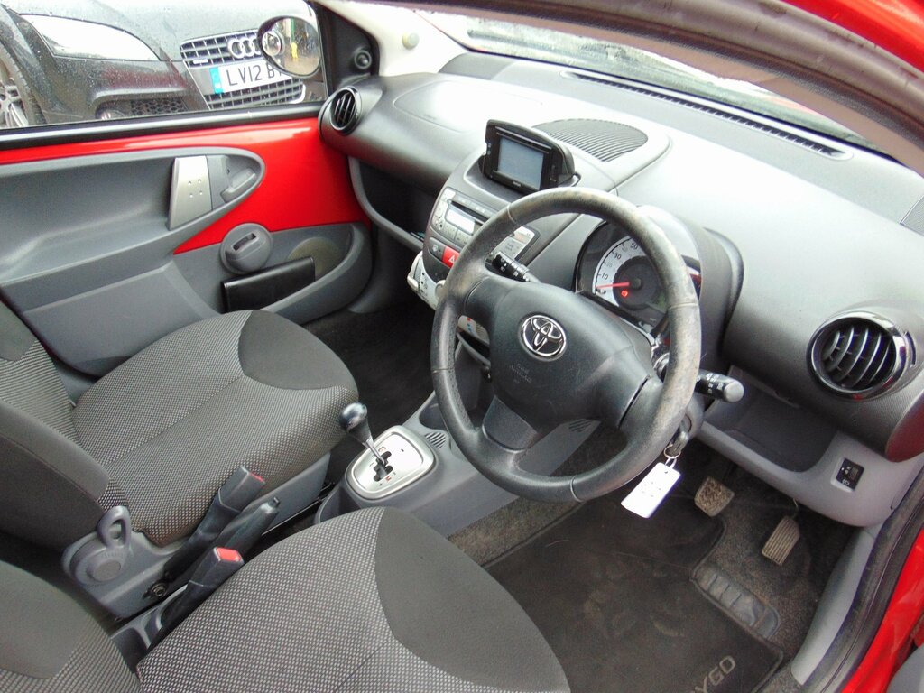 Toyota Aygo 1.0 Vvt-i Go Hatchback Multimode Euro 5 Red #5