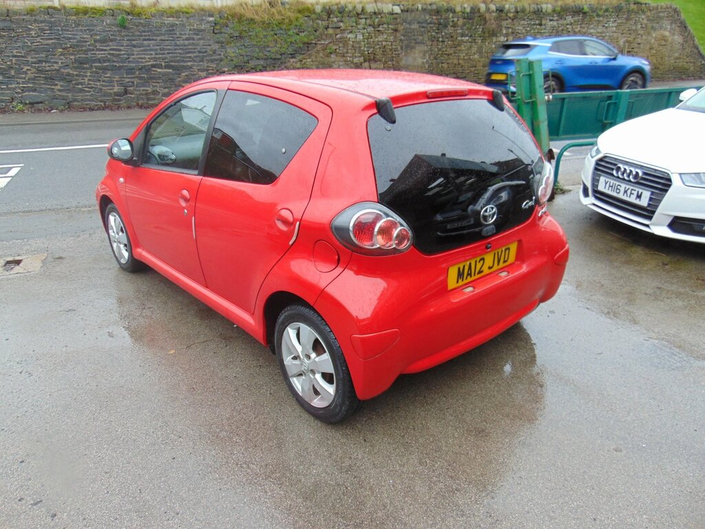 Toyota Aygo 1.0 Vvt-i Go Hatchback Multimode Euro 5 Red #3