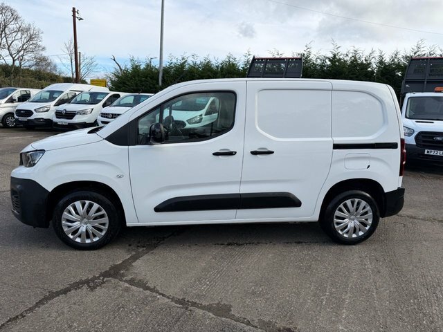 Peugeot Partner Bluehdi 1000 Professional Premium LR22OAO White #6