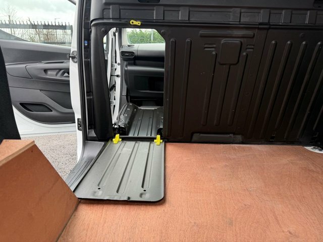 Citroen Berlingo Bluehdi 650 Enterprise M CA71BWG White #6