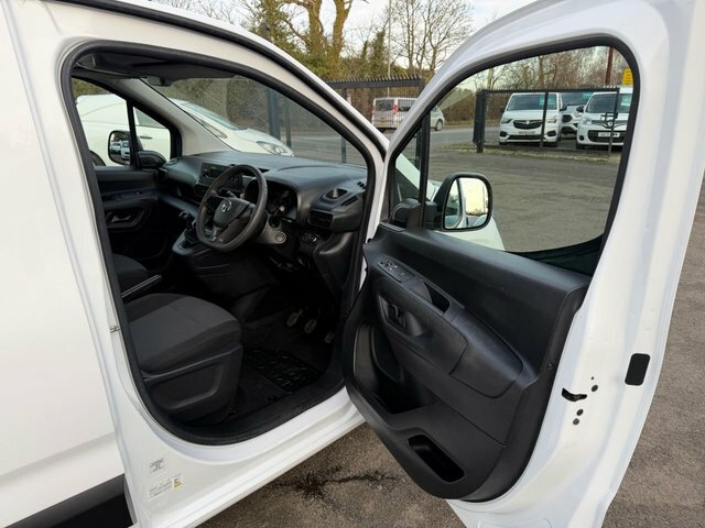 Vauxhall Combo Turbo D 2000 Edition White #3