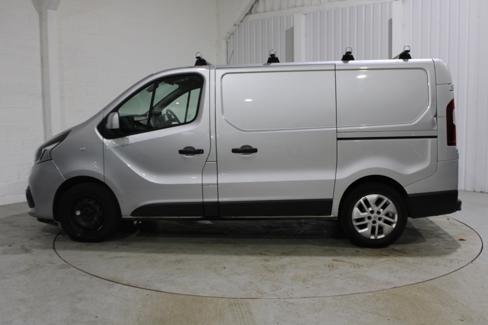 Renault Trafic Sl27 Sport Nav Energy Dci DM19MRY #6